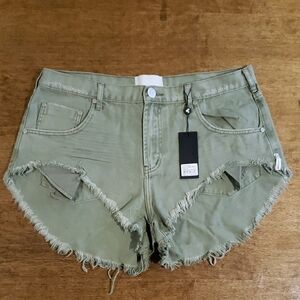 One Teaspoon Women's Olive Green Distressed Khaki Rollers Shorts 32